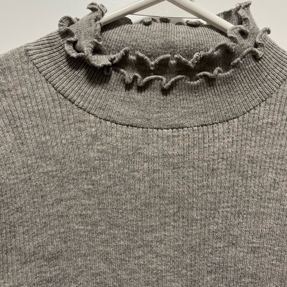 Mock neck long sleeve ribbed sweater - Picture 1 of 2